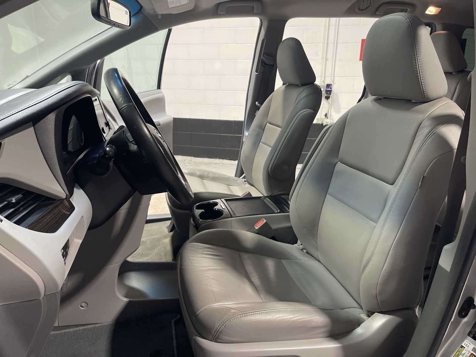 Used 2017 Silver Sky Metallic Toyota XLE image 11