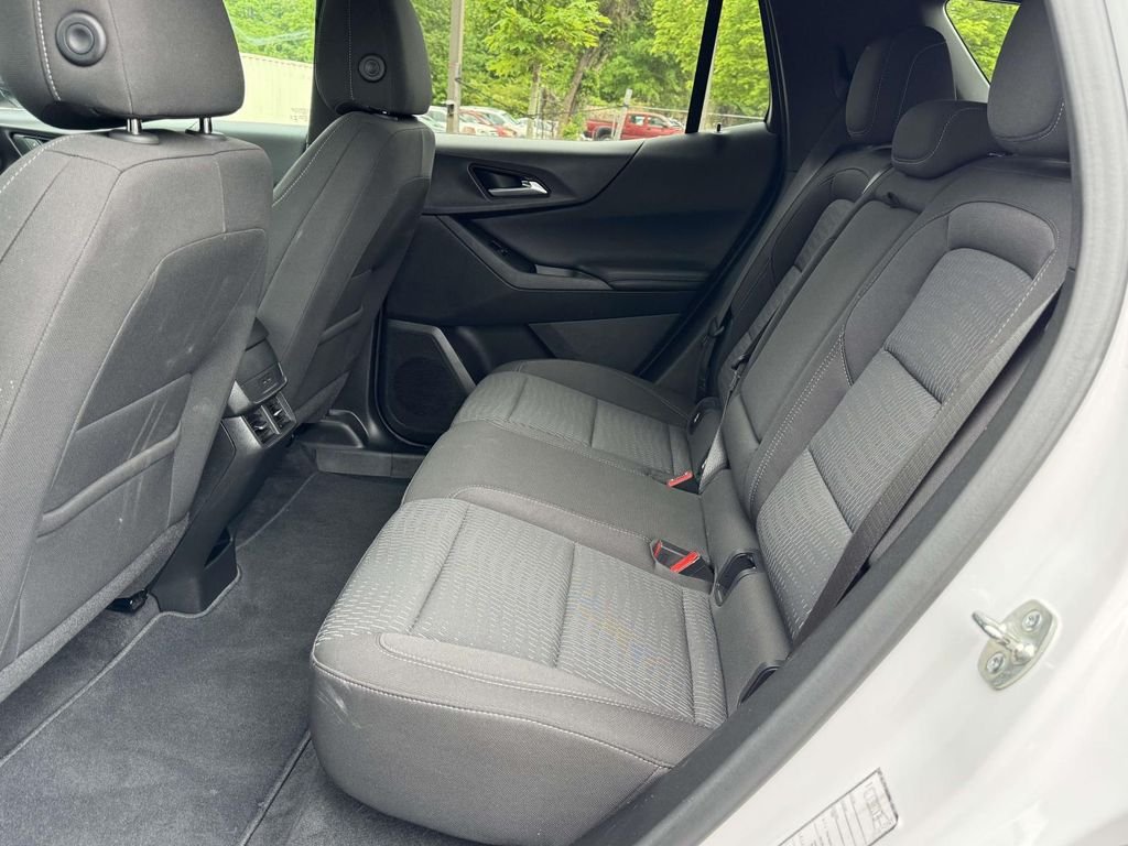 Used 2025 White Chevrolet LT image 16