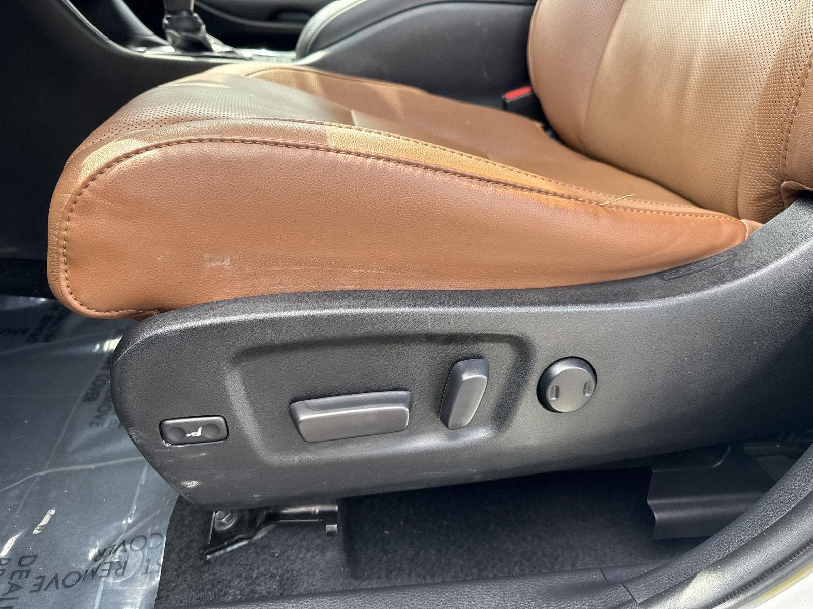 Used 2019 Blizzard Pearl Toyota Limited Platinum image 18