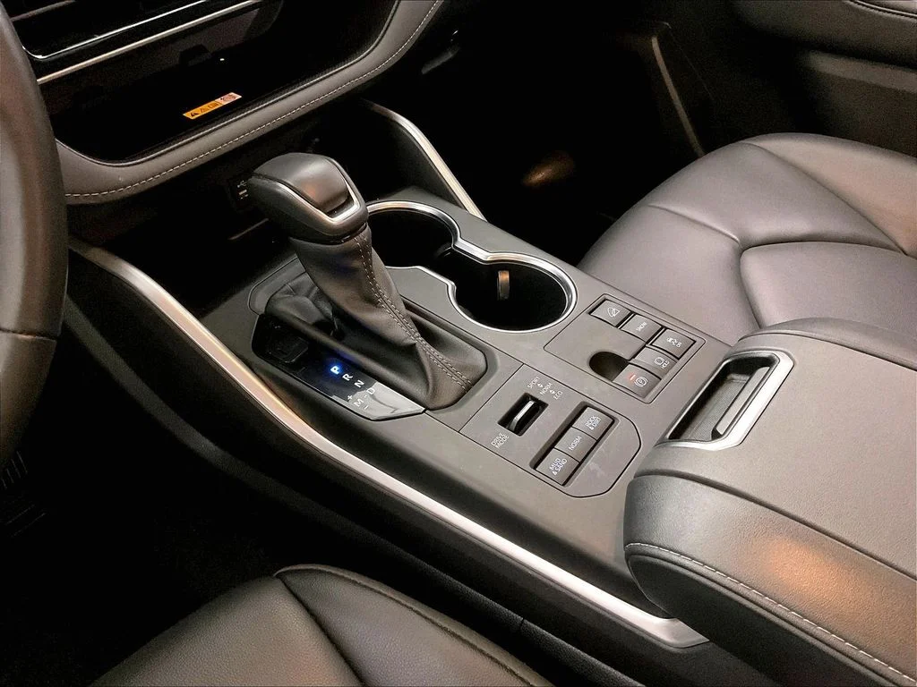 Used 2024 Black Toyota XLE image 19