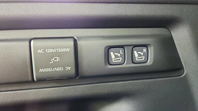 Certified Used 2025 White Mazda Premium image 40