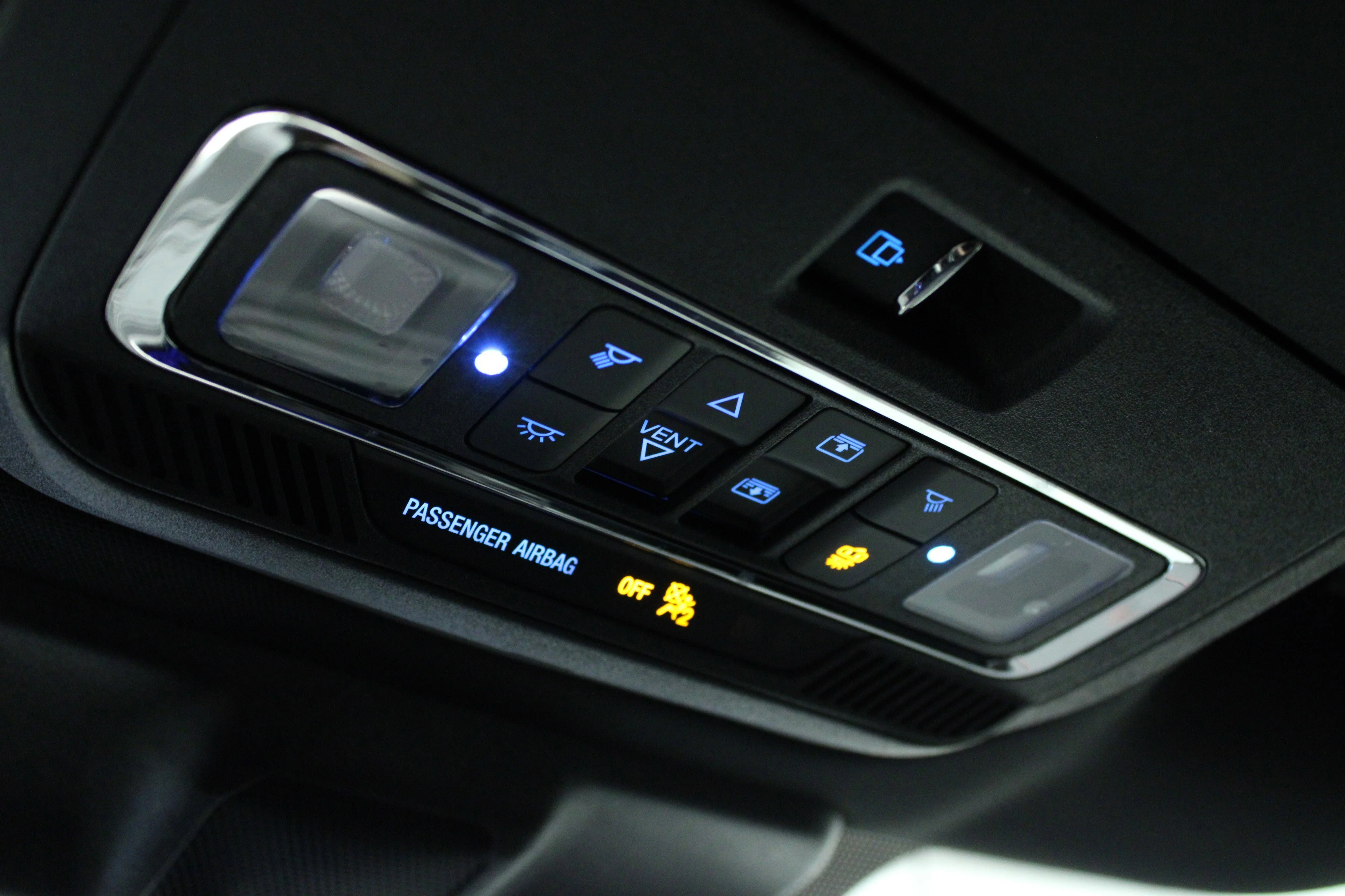 Used 2023 Azure Gray Metallic Ford Raptor image 25