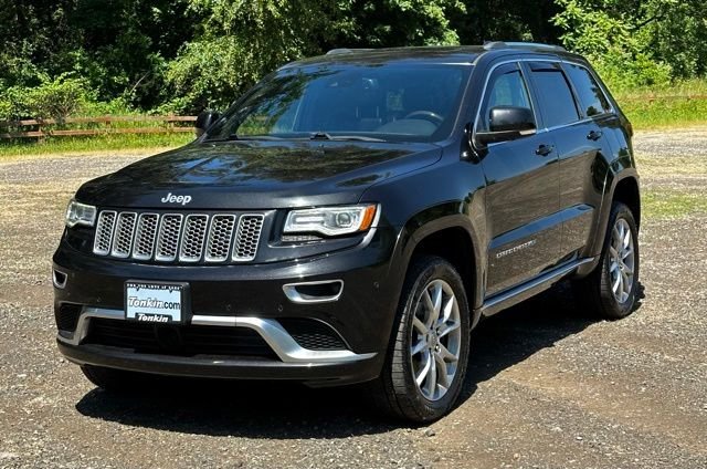 Used 2016 Brilliant Black Crystal Pearlcoat Jeep Summit image 4