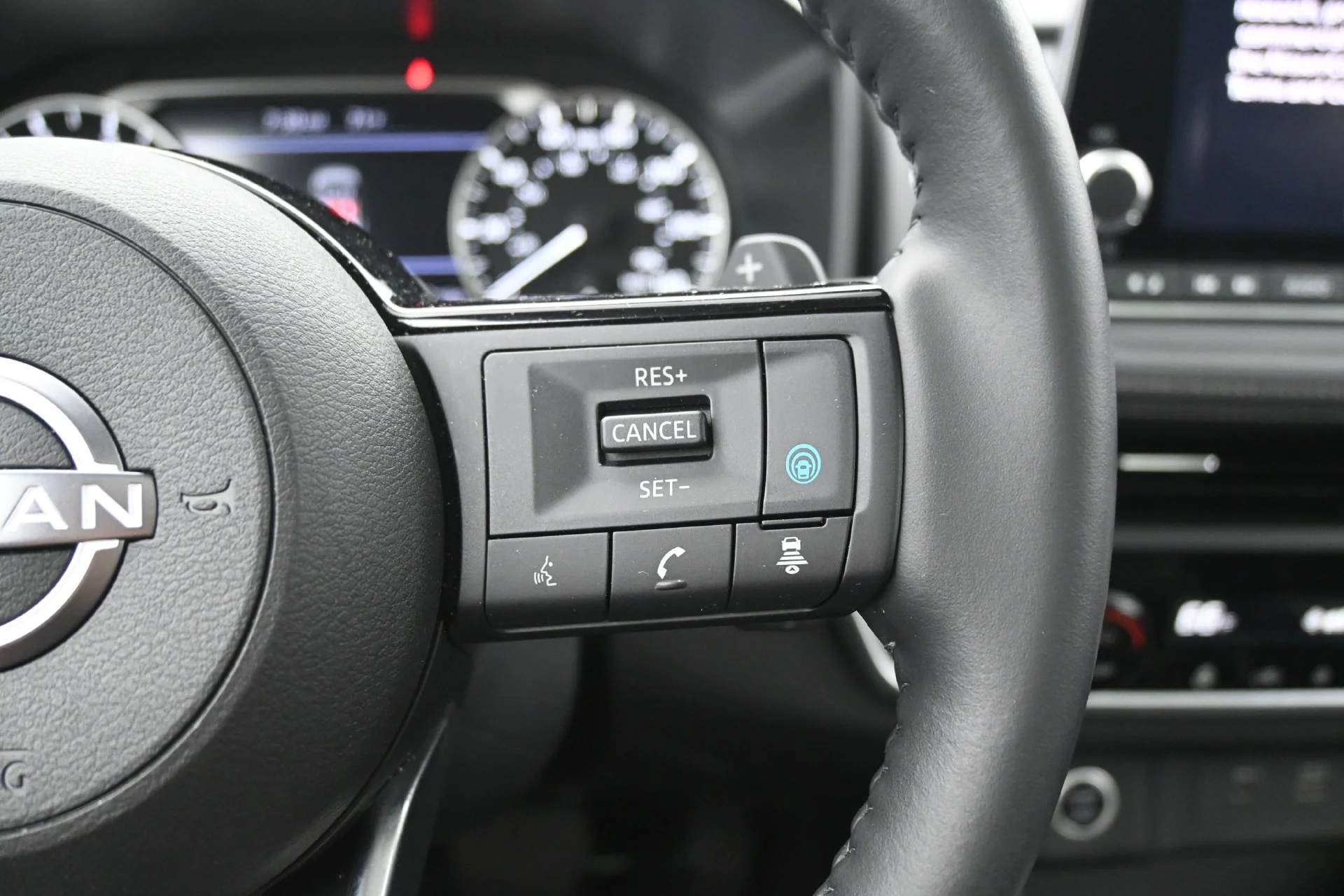 Used 2023 Gun Metallic Nissan SV image 25