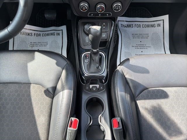 Used 2018 White Clearcoat Jeep Altitude image 25