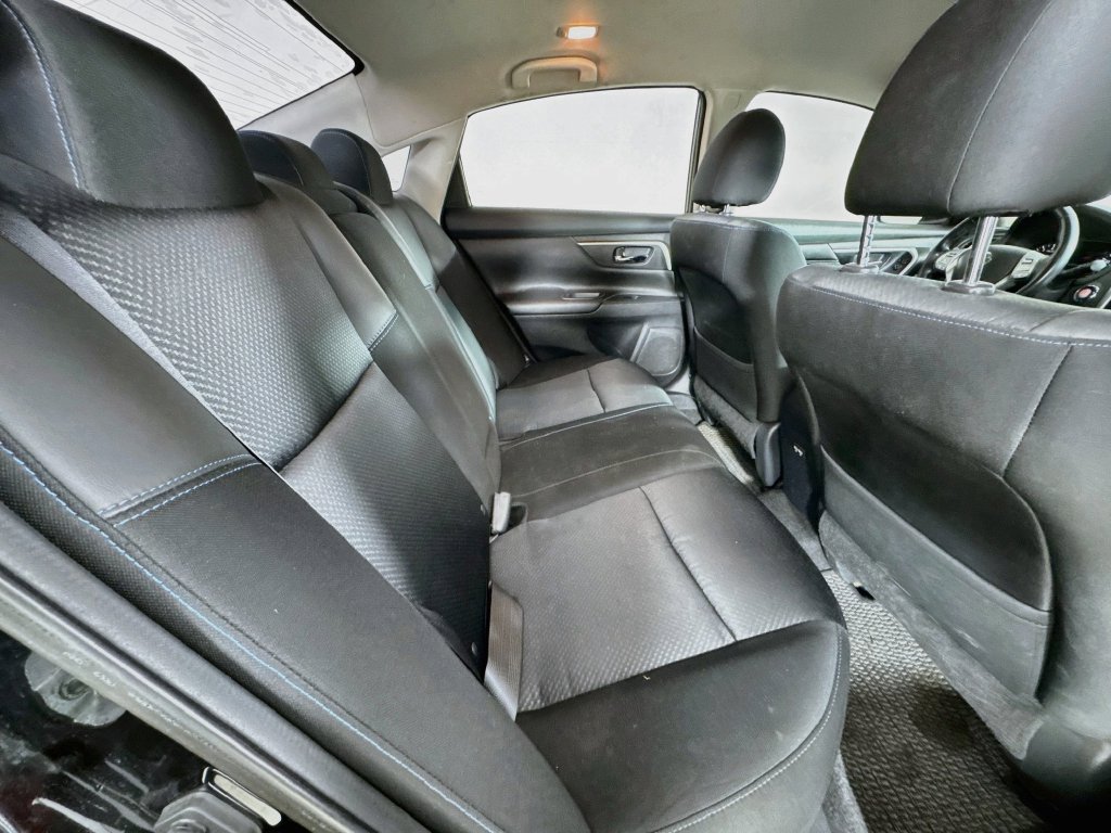 Used 2018 Super Black Clearcoat Nissan 2.5 SR image 32