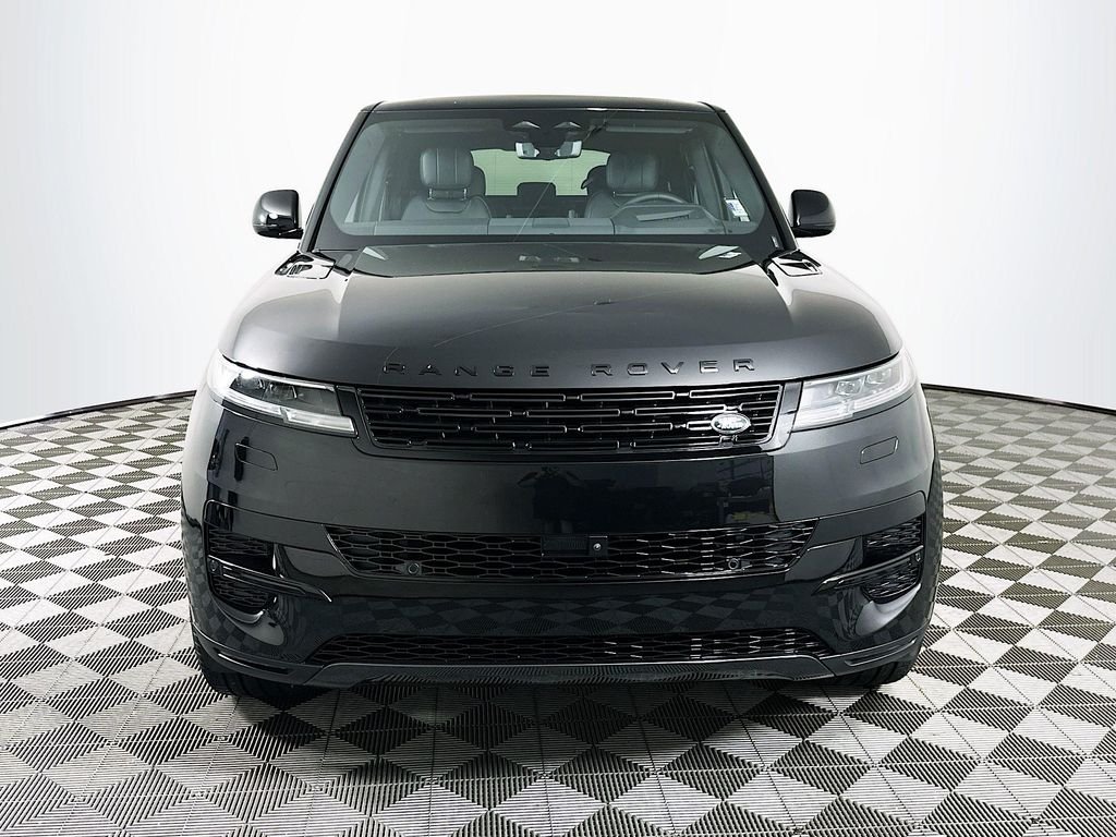 New 2026 Santorini Black Land Rover SE image 2