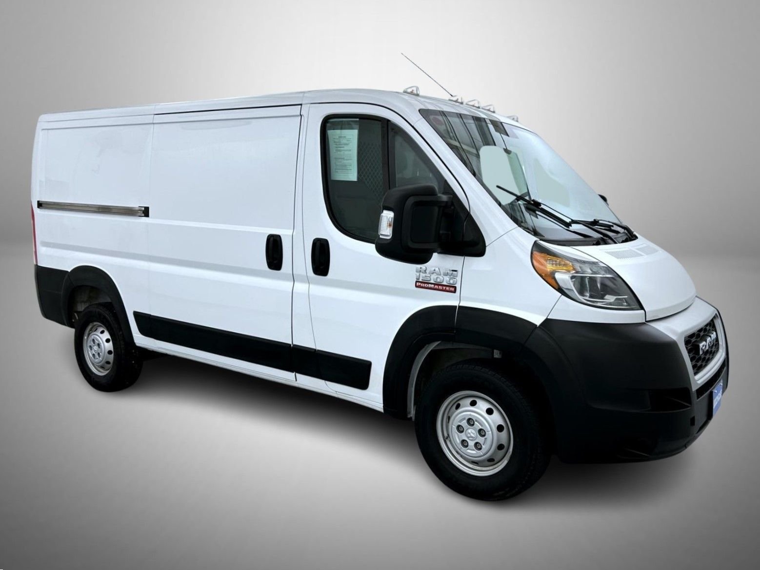 Used 2021 White Ram Low Roof image 3