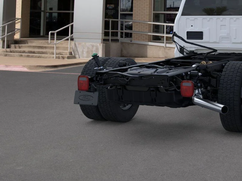 2025 Ford F-550 Super Duty Chassis Cab XL - Photo 19