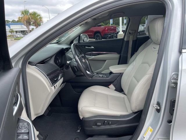 Used 2021 Silver Cadillac Luxury image 14