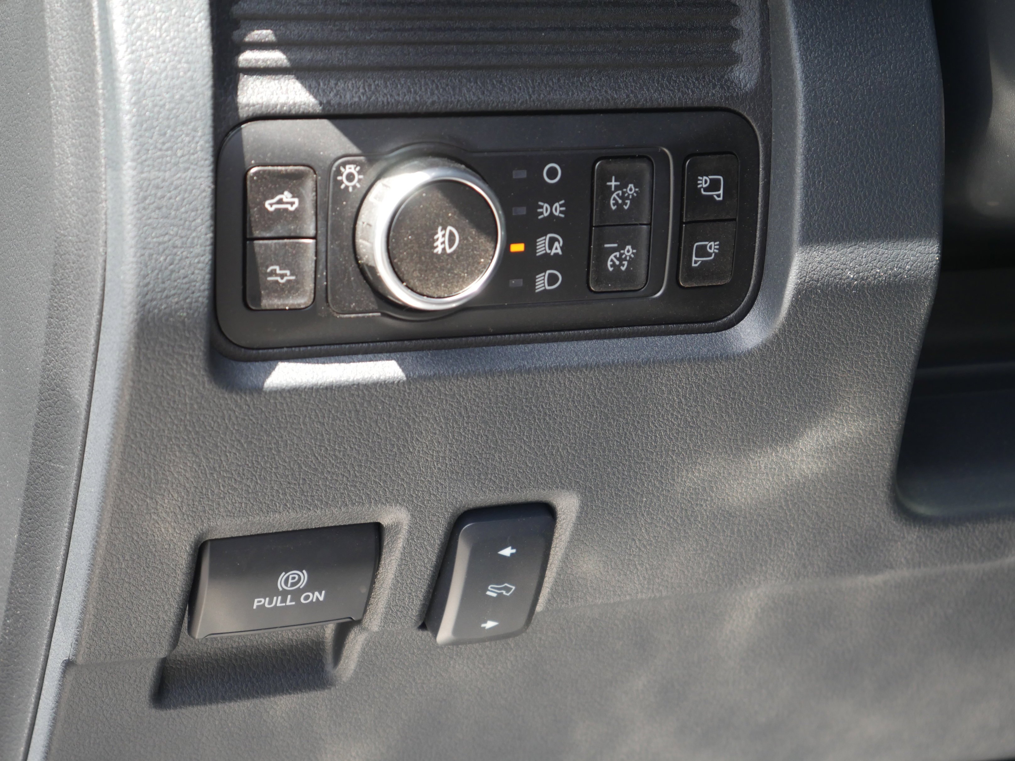 New 2026 Carbonized Gray Metallic Ford F-350® Platinum® image 6