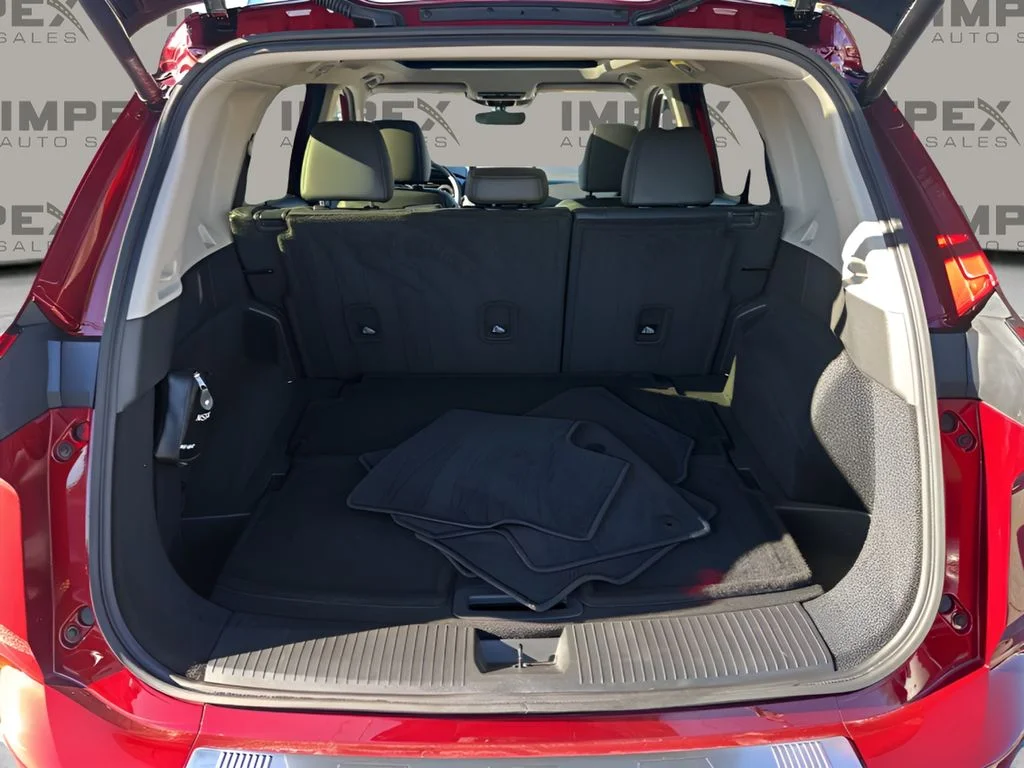 Used 2024 Red Nissan SL image 29