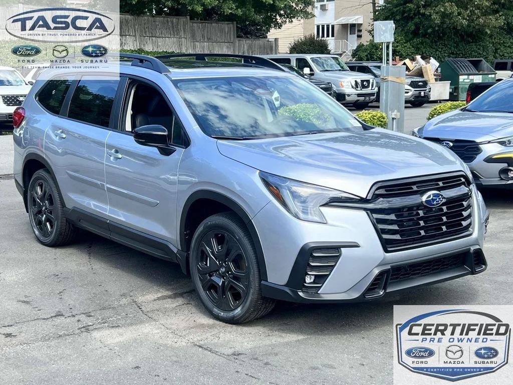 Used 2025 Ice Silver Metallic Subaru Onyx Edition Touring image 1