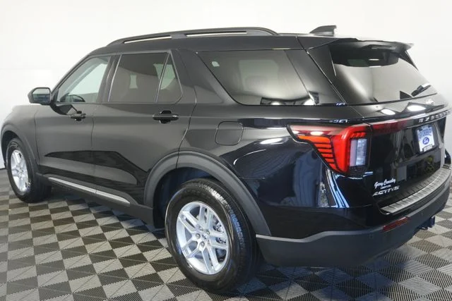 Certified Used 2025 Agate Black Metallic Ford Active image 5