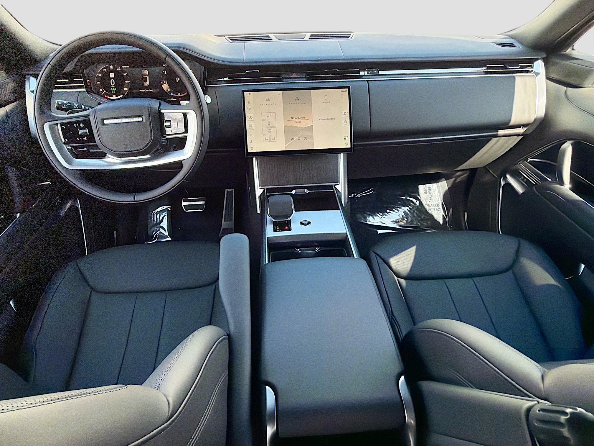 New 2026 Santorini Black LAND ROVER SE 7 Seats image 15