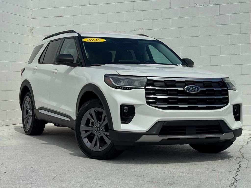 Used 2025 White Ford Active image 2
