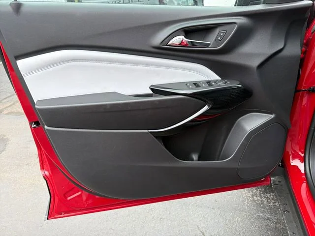 2026 Chevrolet Trax LT - Photo 16