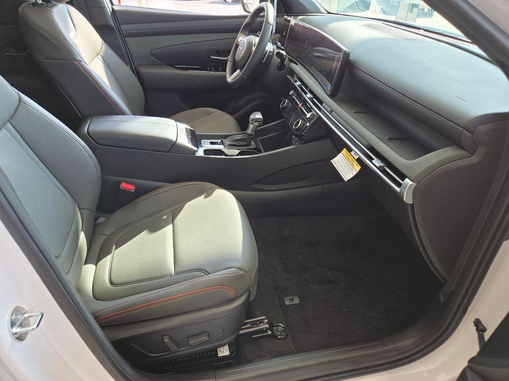 New 2025 White Hyundai Limited image 4