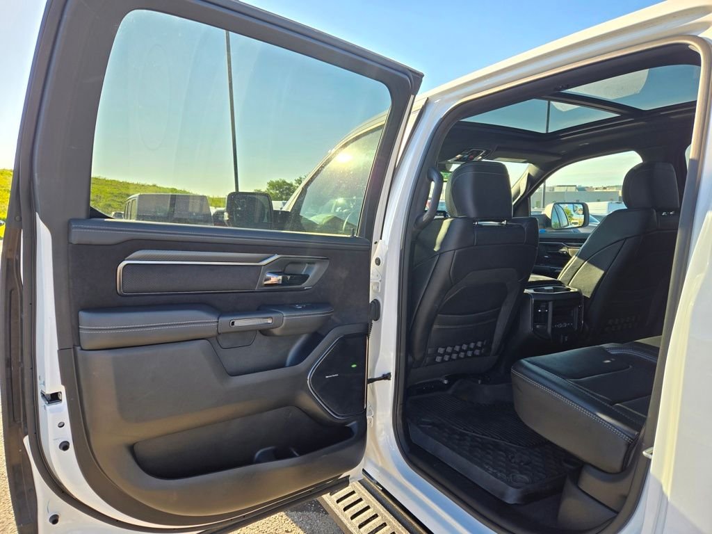 Used 2025 White Ram RHO image 32