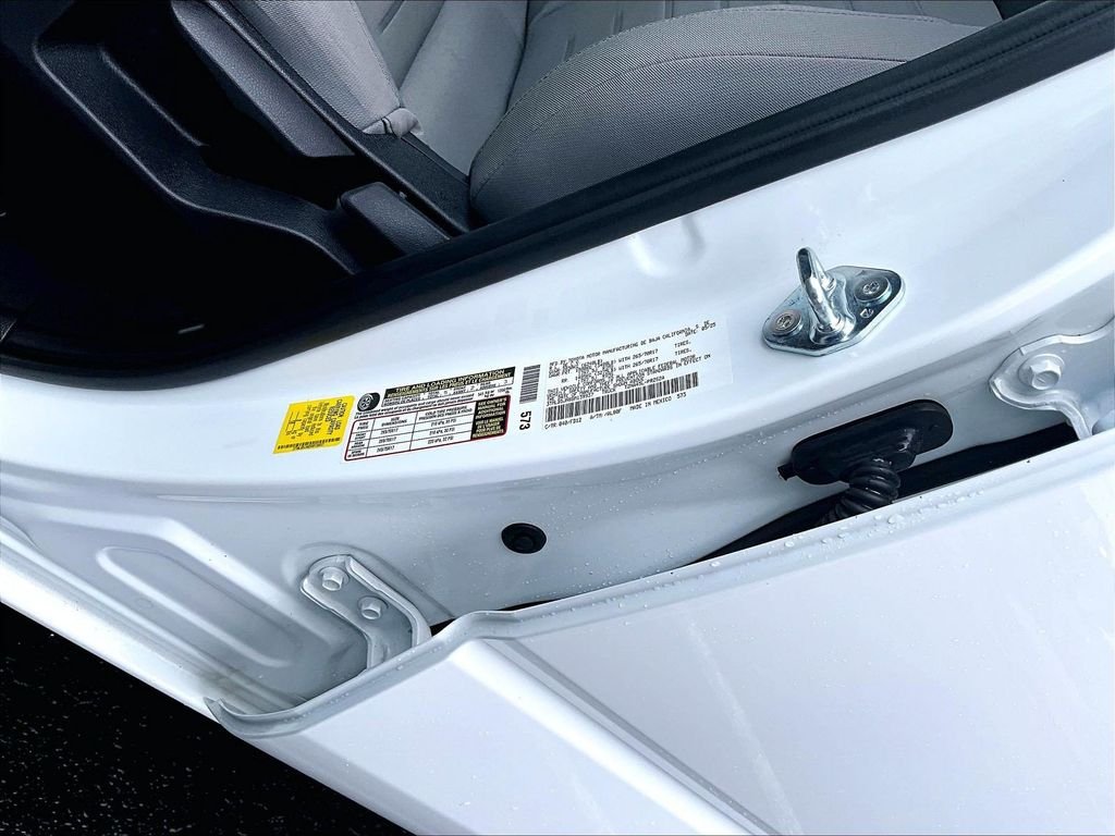 Used 2025 White Toyota TRD Off-Road image 33