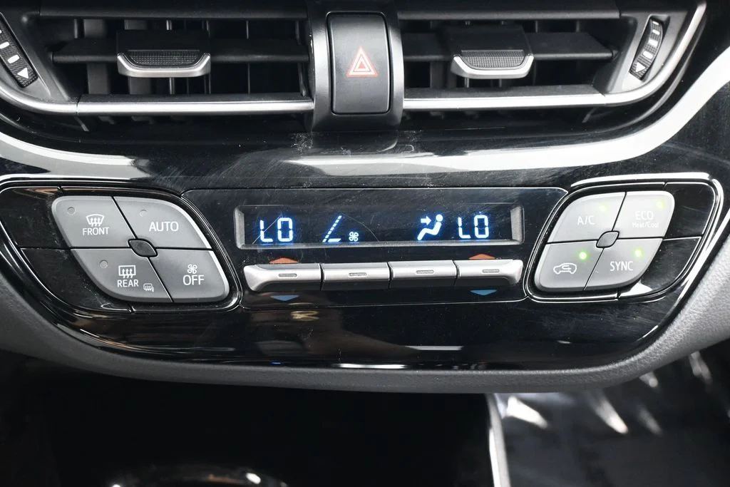 Used 2019 Magnetic Gray Metallic Toyota XLE image 19