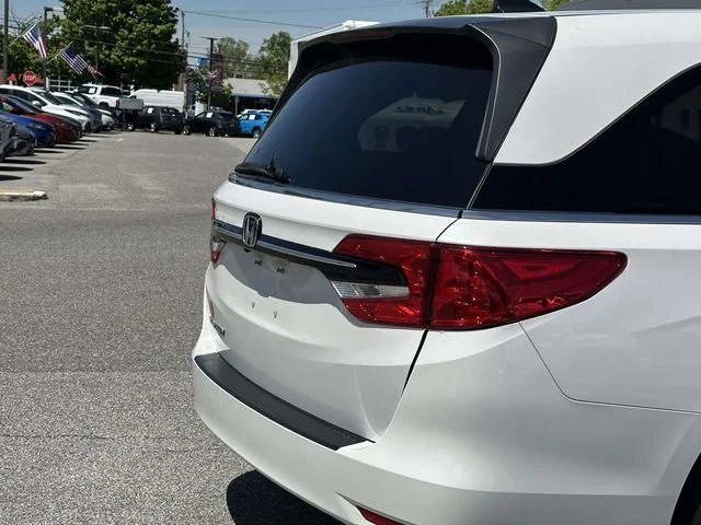 2024 Honda Odyssey EX-L - Photo 12