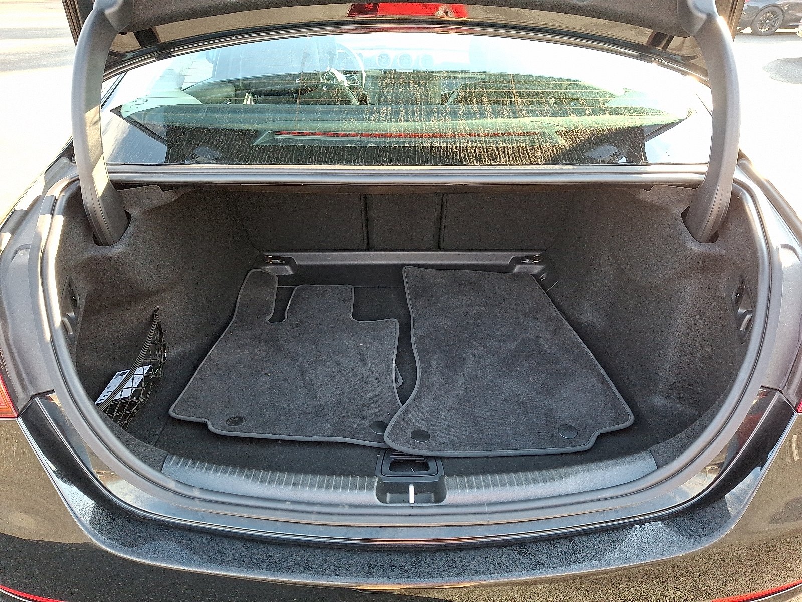 2025 Mercedes-Benz C-Class Sedan C 300 - Photo 28