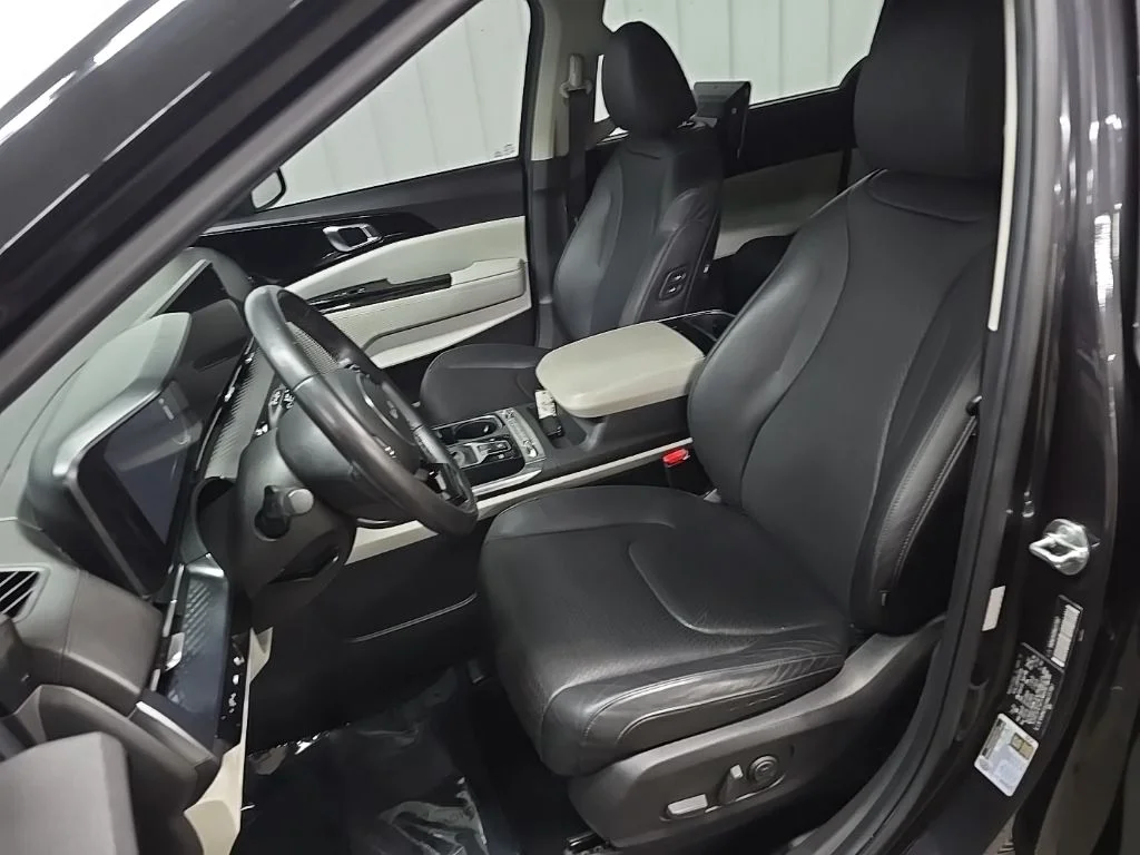 Used 2022 Gray Kia SX Prestige image 31