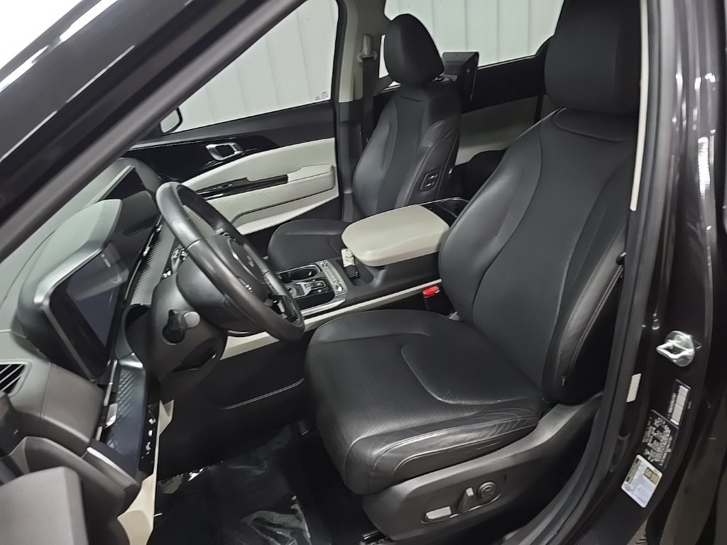 Used 2022 Gray Kia SX Prestige image 31