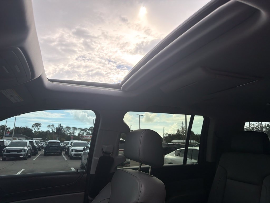 Used 2019 Shadow Gray Metallic Chevrolet LT image 19