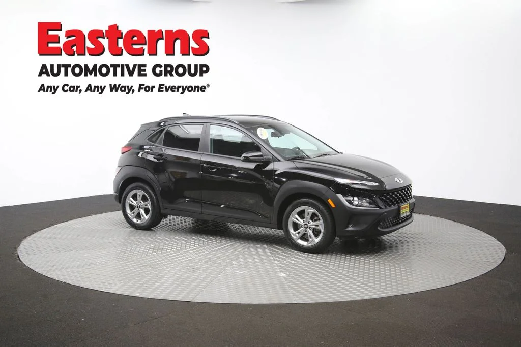 Used 2023 Black Hyundai SEL image 46