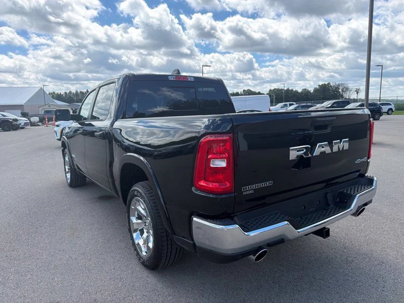 New 2026 Diamond Black Crystal Pearl-Coat Exterior Paint RAM Big Horn/Lone Star image 5