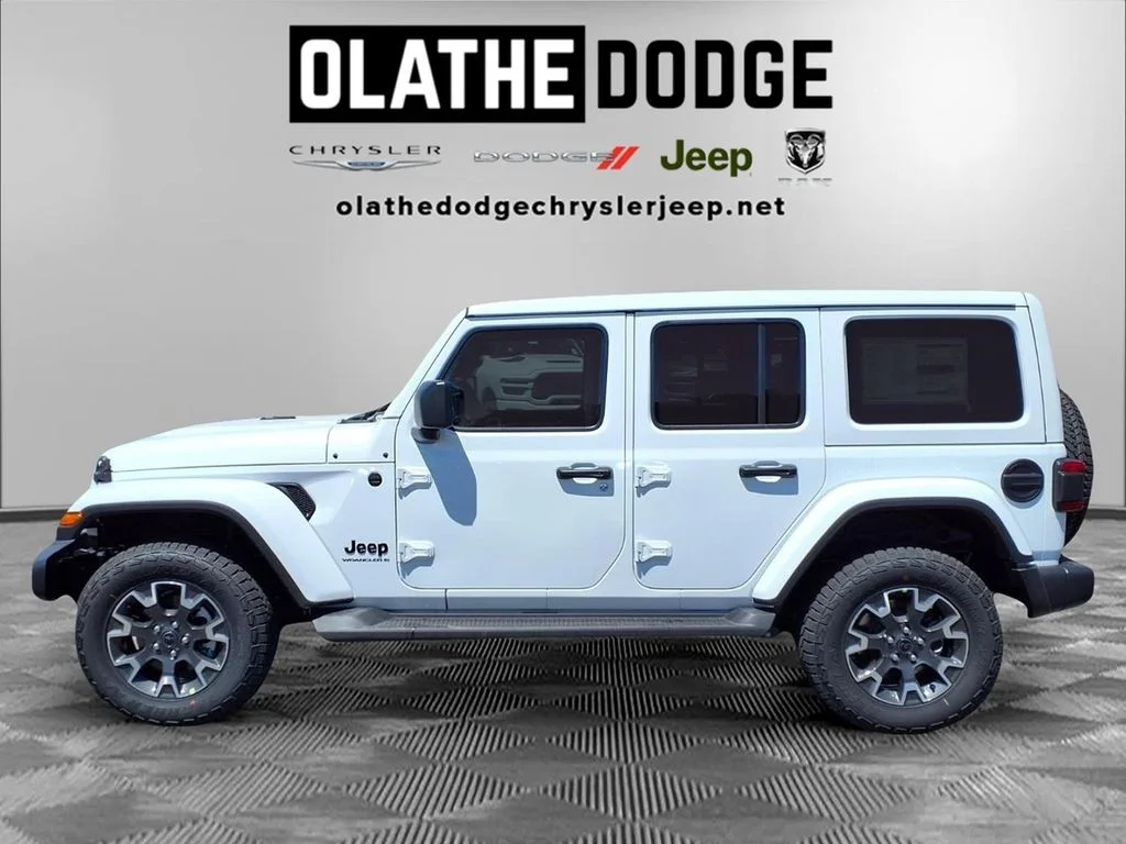 New 2026 Bright White Clear-Coat Exterior Paint Jeep Sahara image 20