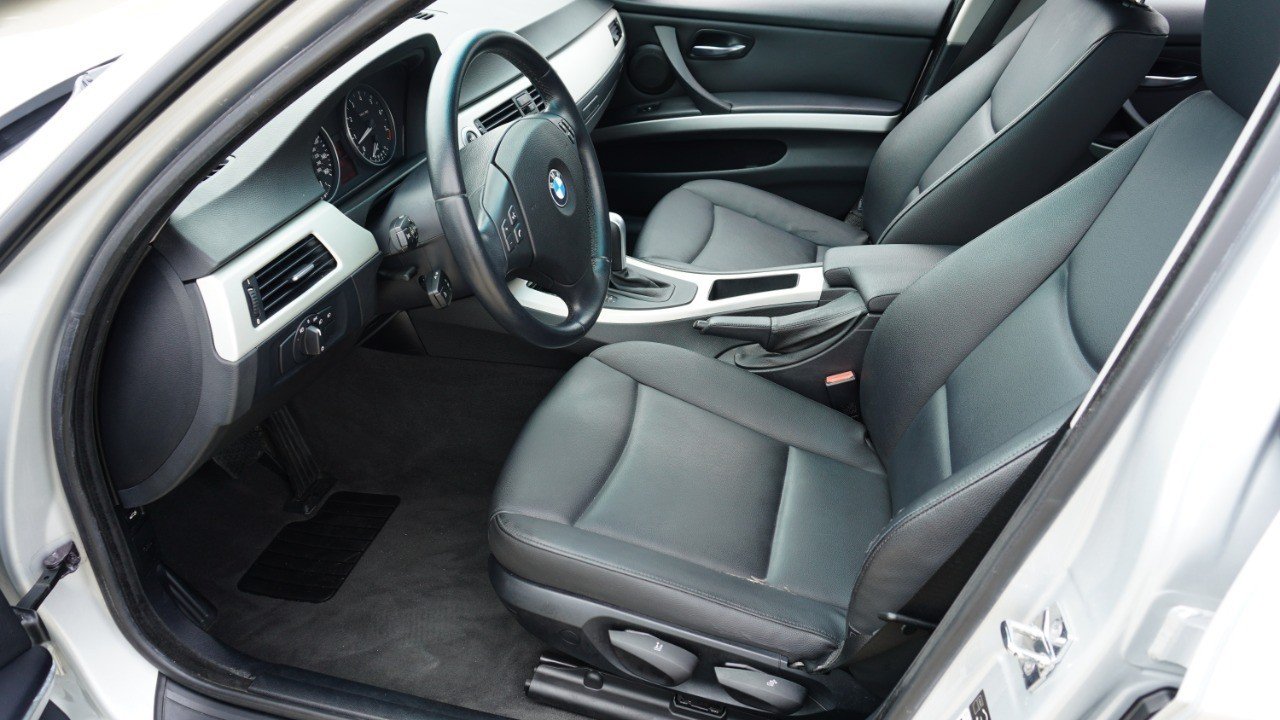 Used 2006 Silver BMW 325i image 13
