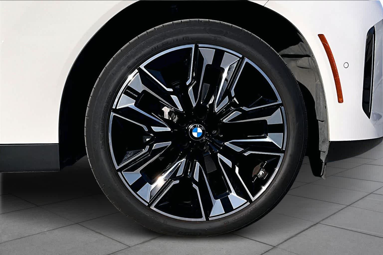 Used 2026 Alpine White BMW 30 xDrive image 10