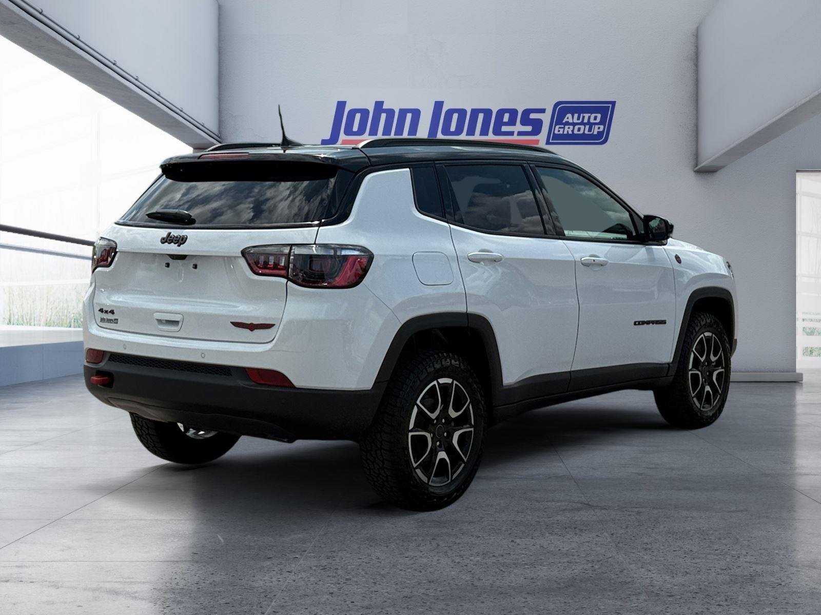 New 2026 Bright White Clear-Coat Exterior Paint Jeep Trailhawk image 5