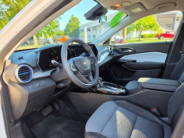 Certified Used 2024 Summit White Chevrolet LT image 33
