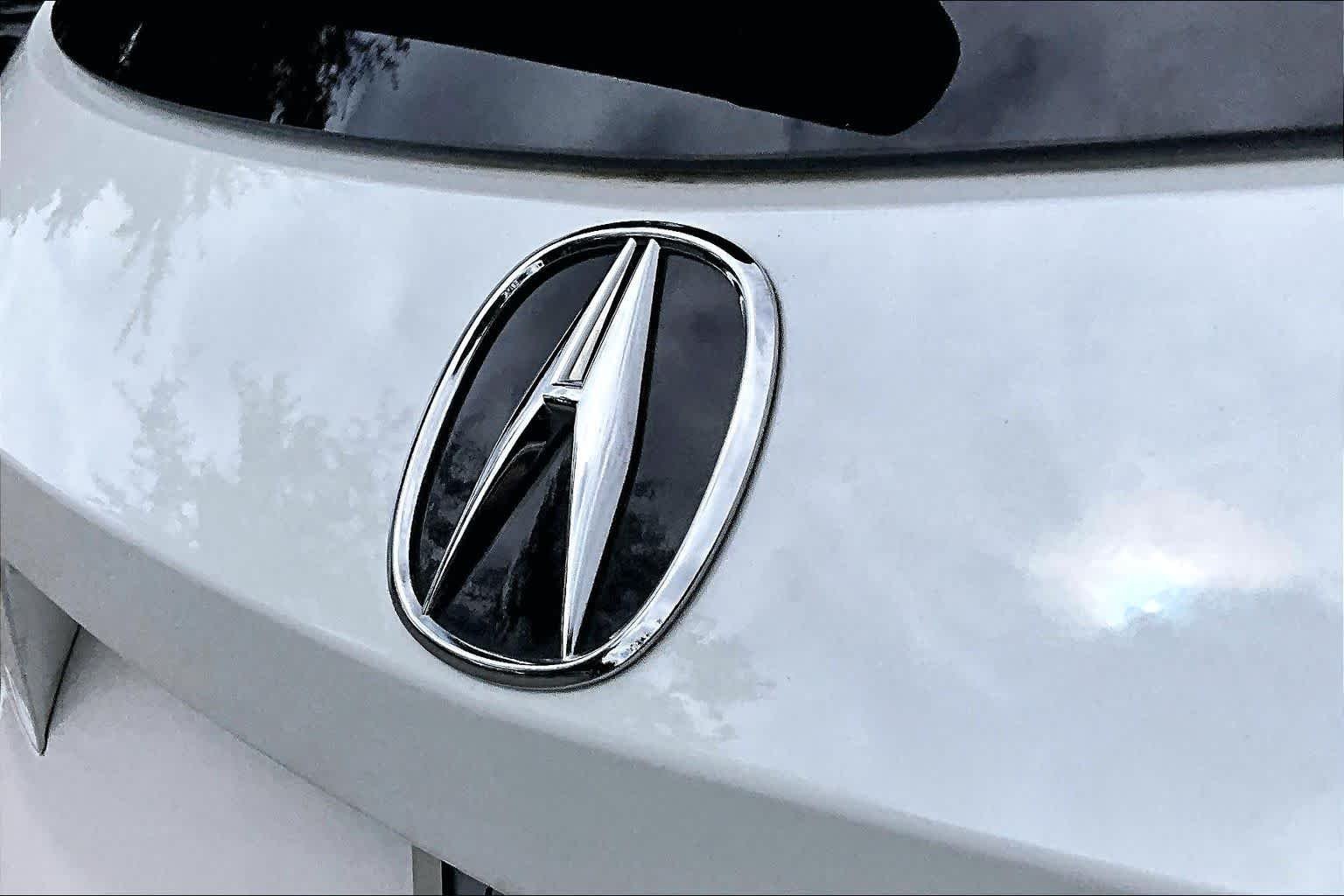 Used 2024 Platinum White Pearl Acura  image 31
