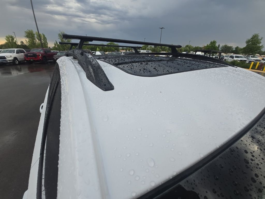 Used 2019 White GMC SLT image 29