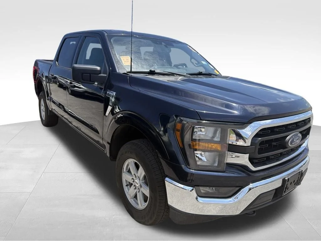 Used 2023 Blue Ford XL image 12
