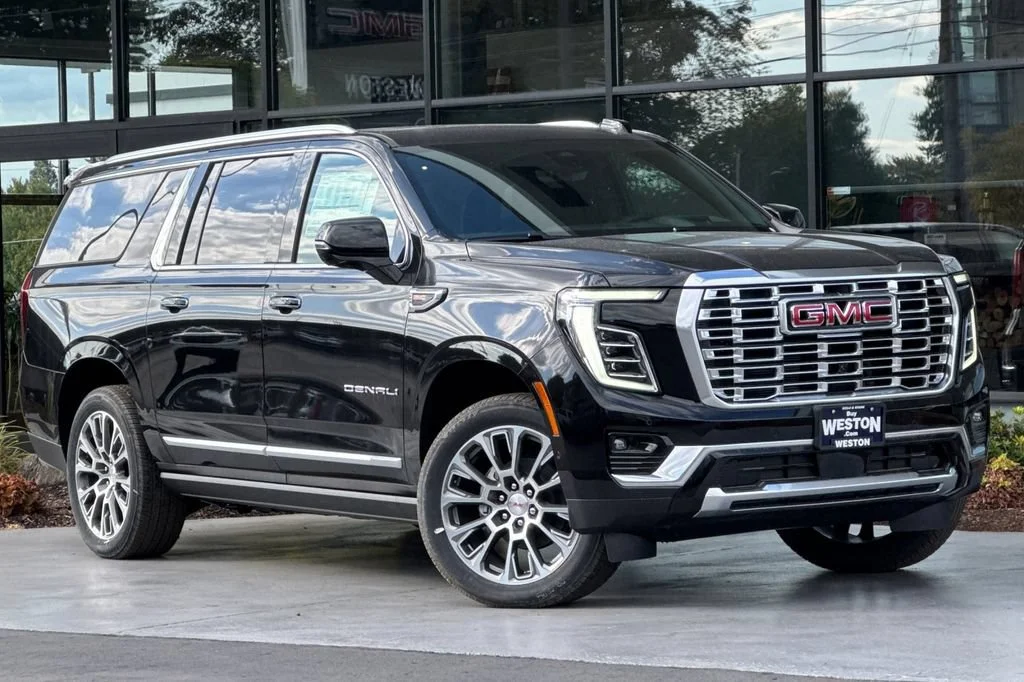 2026 GMC Yukon XL Denali - Photo 2