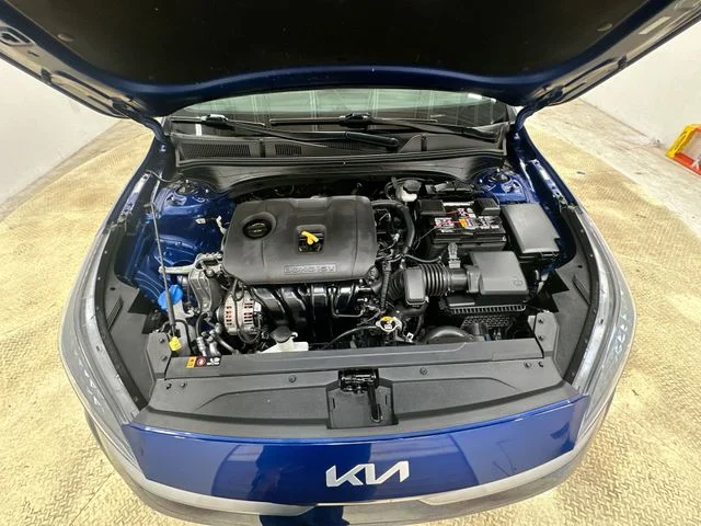 Used 2023 Blue Kia LXS image 18