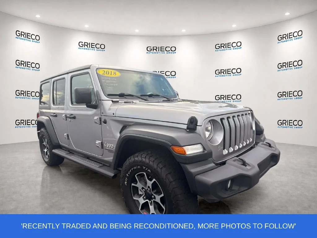 Used 2018  Jeep Sport S image 1