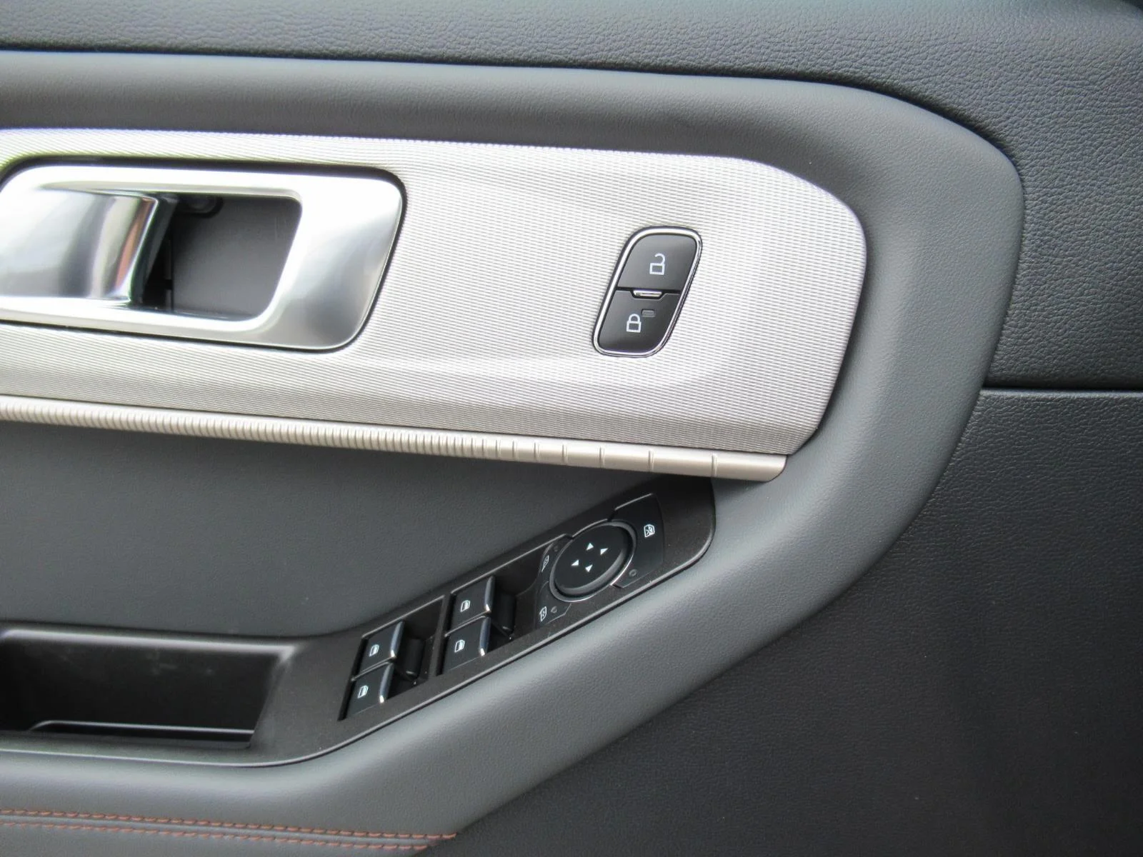 New 2026 Agate Black Metallic Ford Active image 20