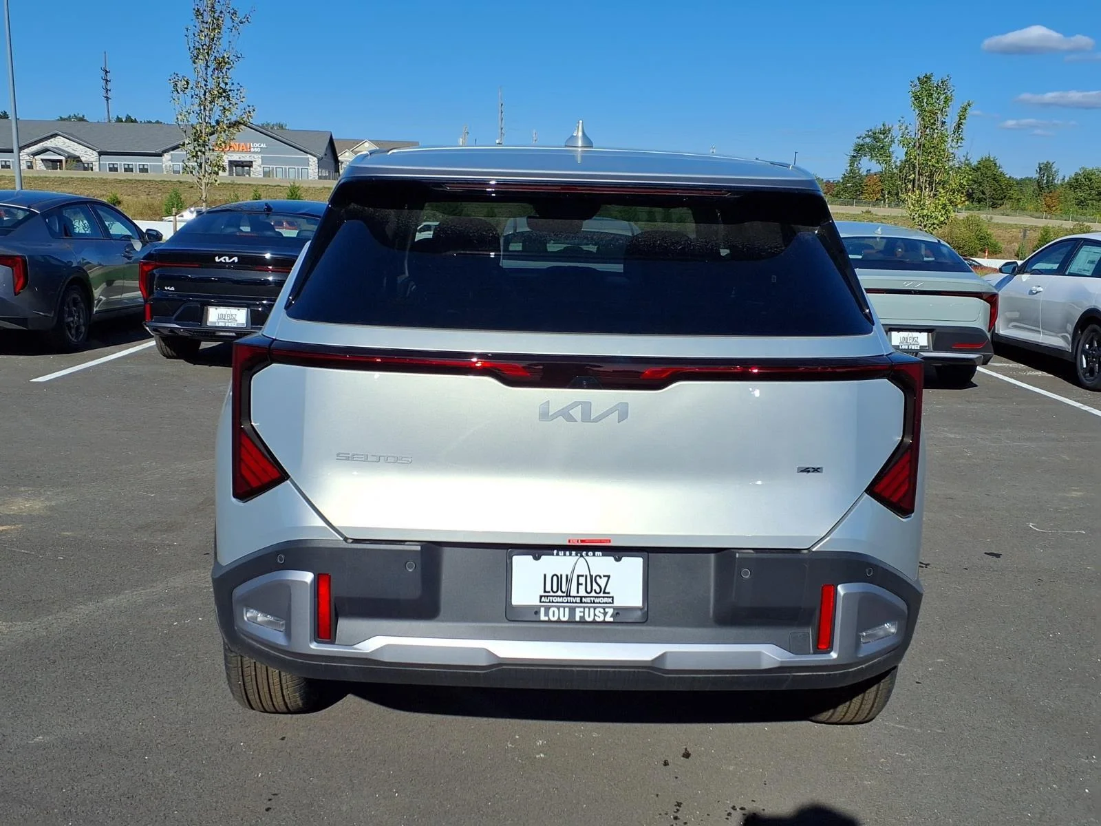 New 2027 Ivory Silver Kia S image 15