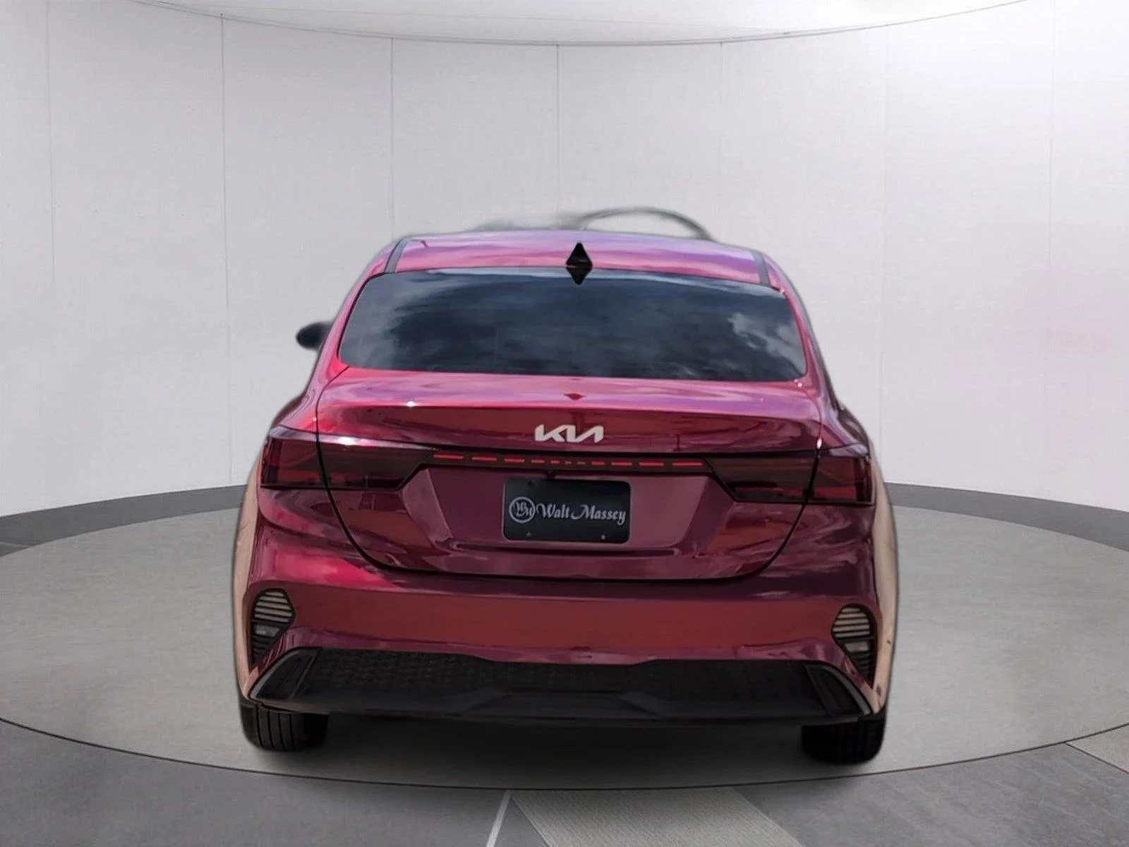 Used 2023 Currant Red Kia LXS image 4