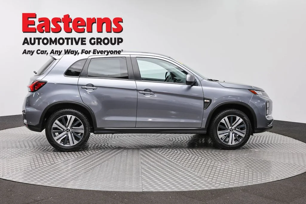 Used 2024 Gray Mitsubishi 2.0 ES image 4