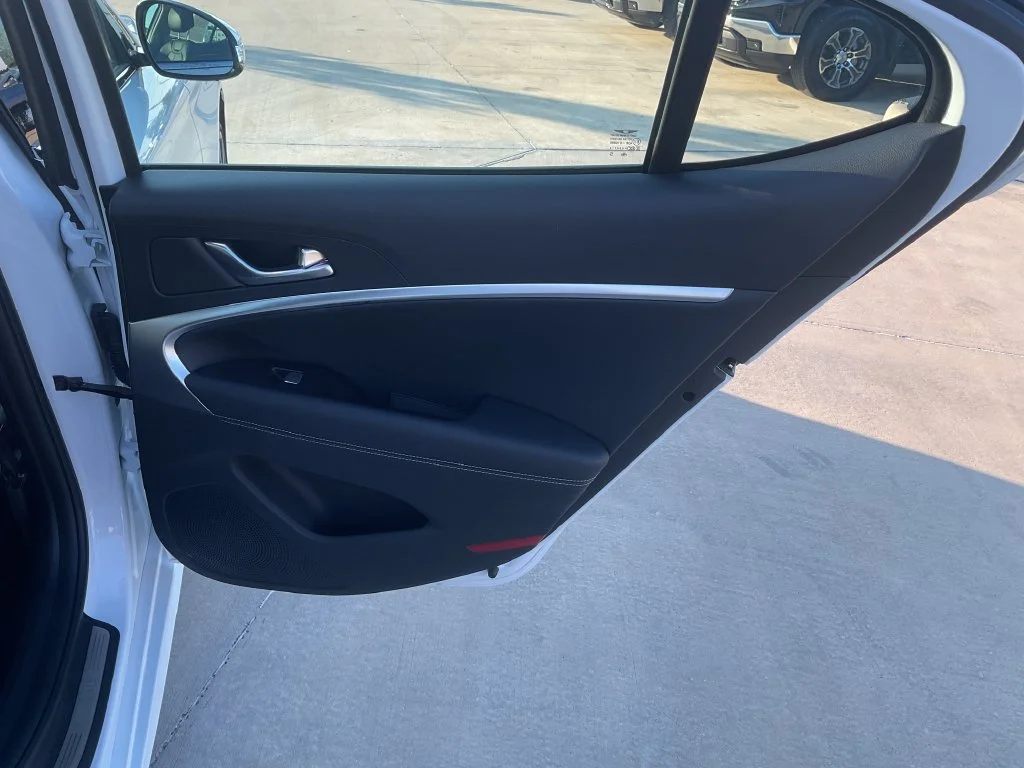 Used 2026 White Genesis 2.5T image 14