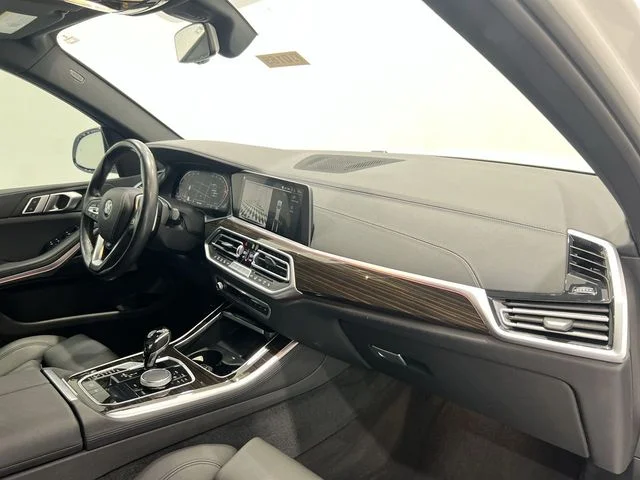Certified Used 2021 White BMW xDrive40i image 24
