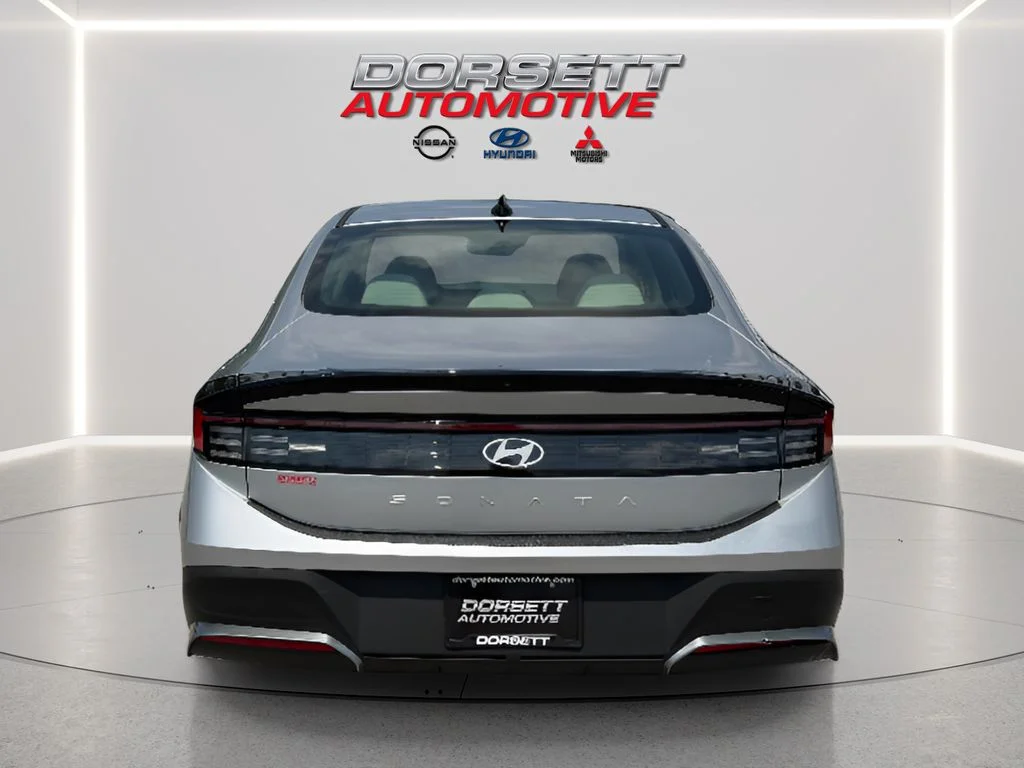 Certified Used 2025 Aero Silver Hyundai SE image 7